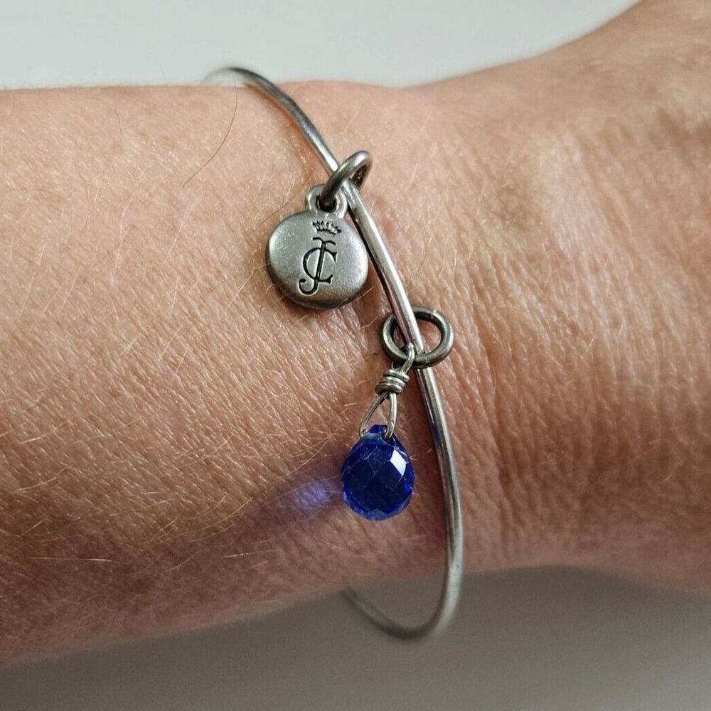 Juicy Couture silver tone bangle bracelet 7.5"